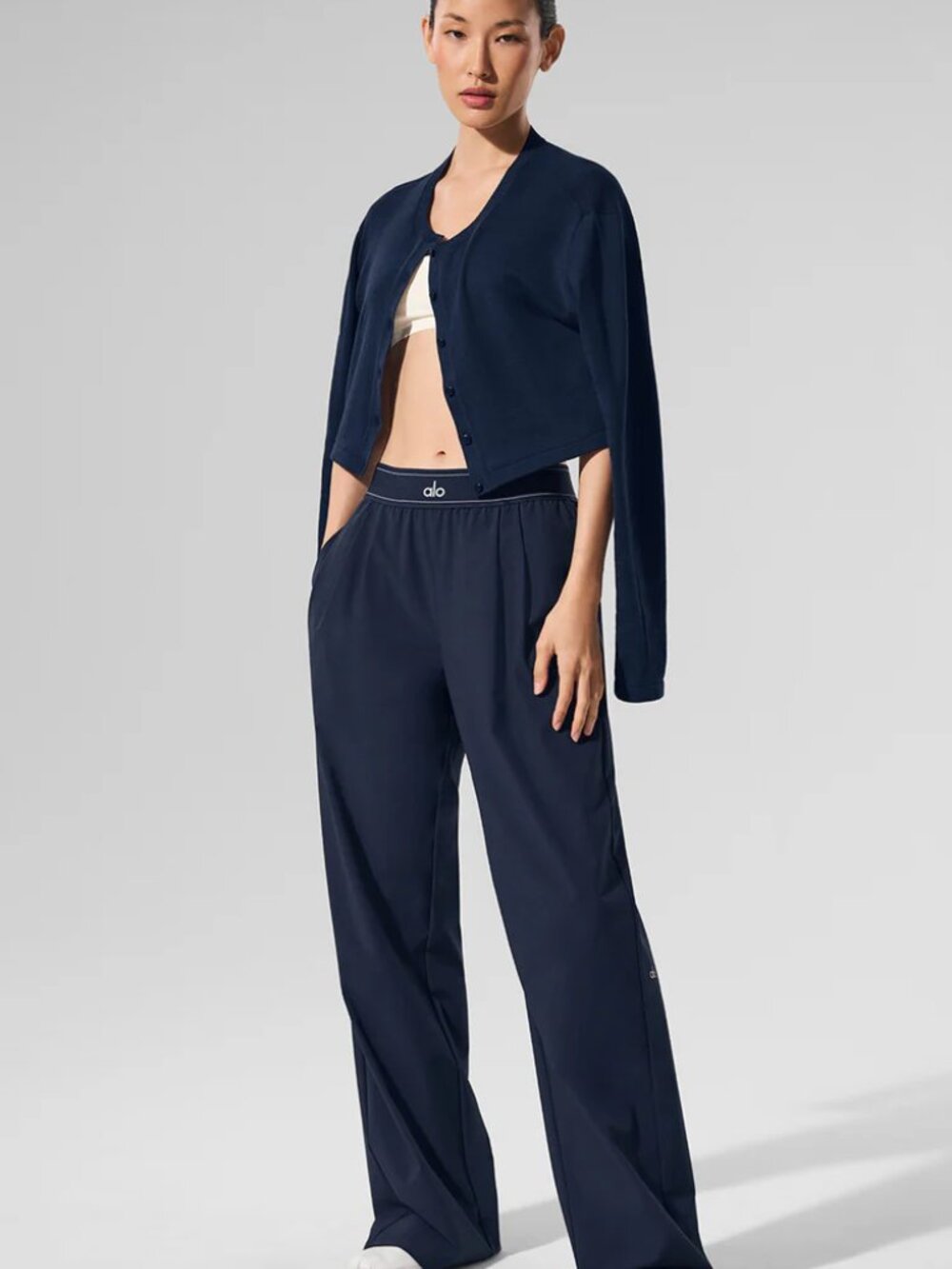 NWT 🍻 Alo Yoga Suit Up Trouser Navy Wide Leg Pant Regular 30" Inseam 😝 - Picture 6 of 8